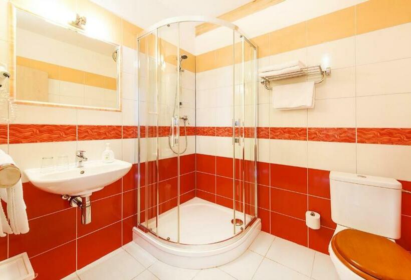 膳宿费 Penzion Putim