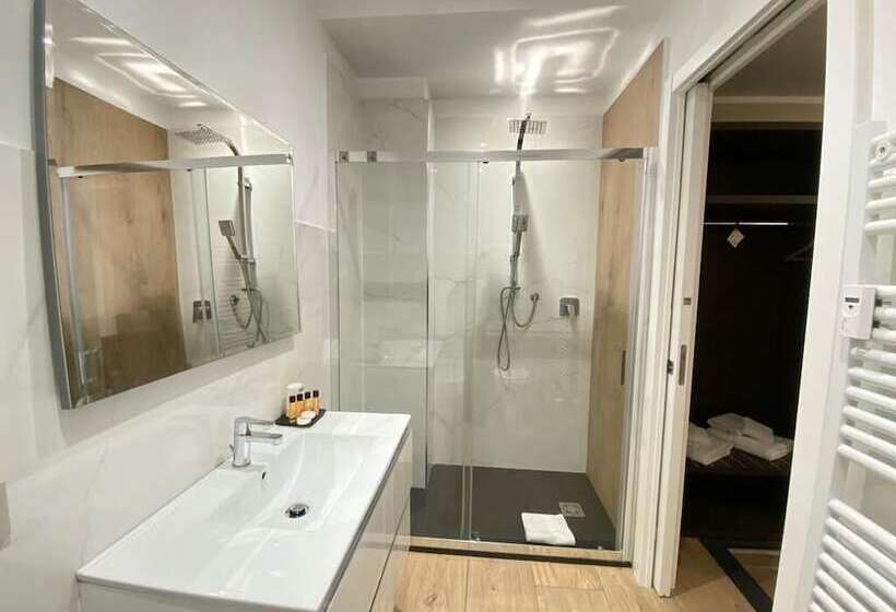 پانسیون Teseo Rooms & Relax