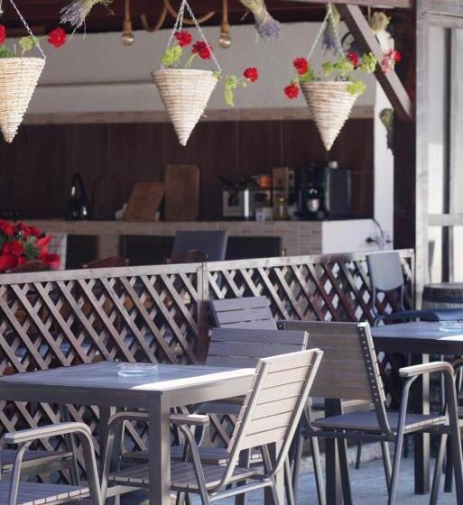 פנסיון Wait`n Sea House