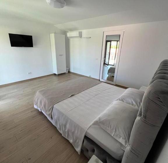 פנסיון Wait`n Sea House