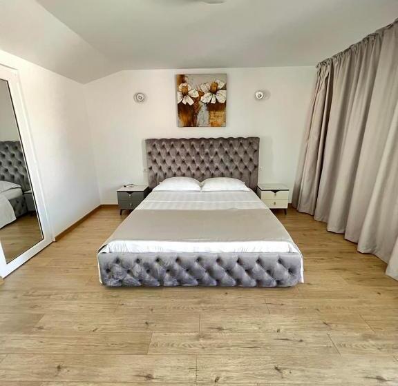 פנסיון Wait`n Sea House