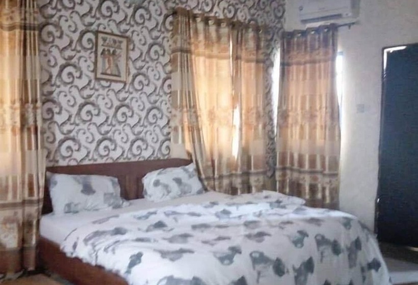 Perfecto Hotel Suites Lounge