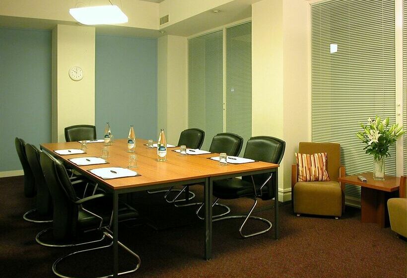 Atrium by Bridgestreet Apartments