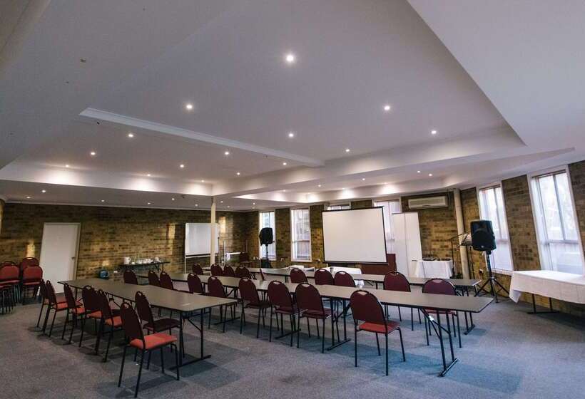 Отель Best Western Mill Park Motor Inn