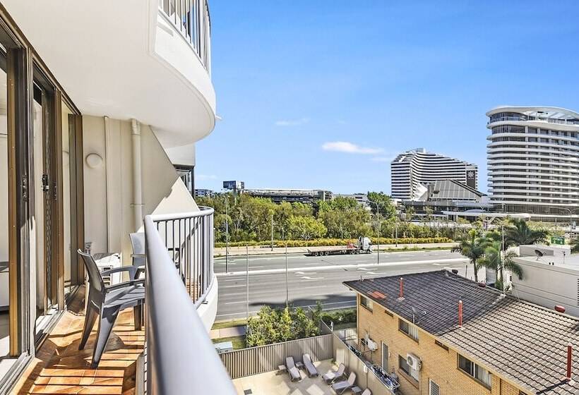 Broadbeach Travel Inn Apartments