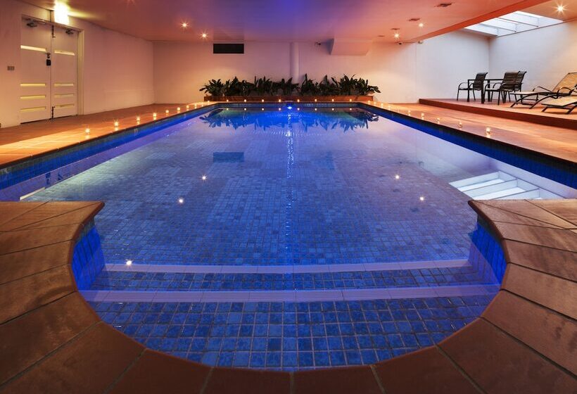 Canberra Parklands Central Apartment Hotel Official