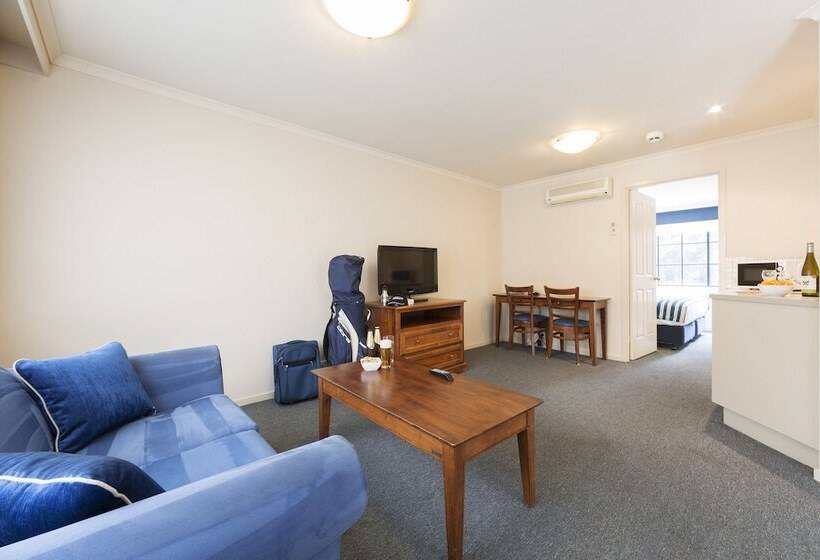Canberra Parklands Central Apartment Hotel Official