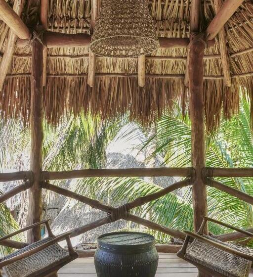 Casa Las Tortugas Petit Beach Hotel & Spa