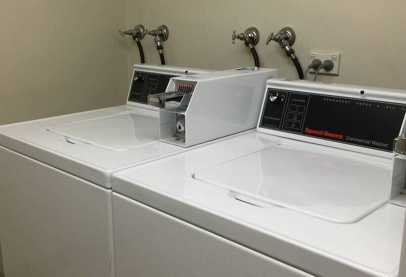 Coogee Sands Hotel & Apartments