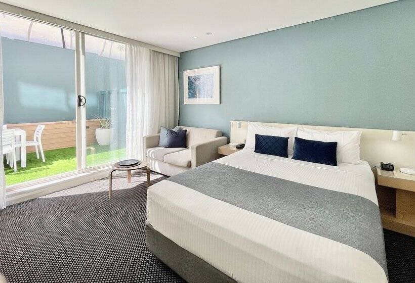 Coogee Sands Hotel & Apartments