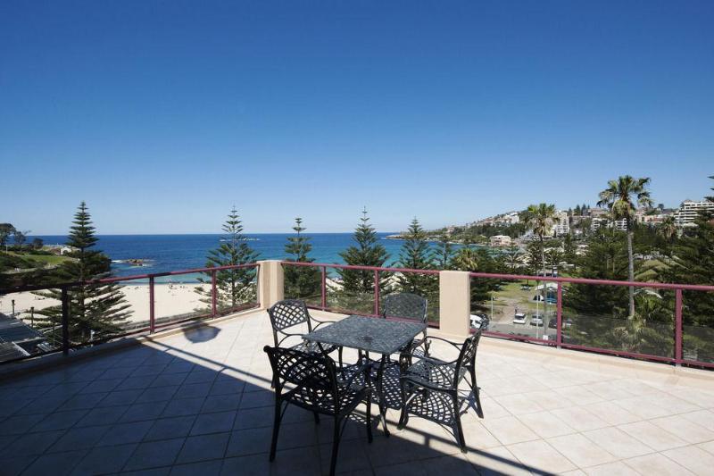 Coogee Sands Hotel & Apartments