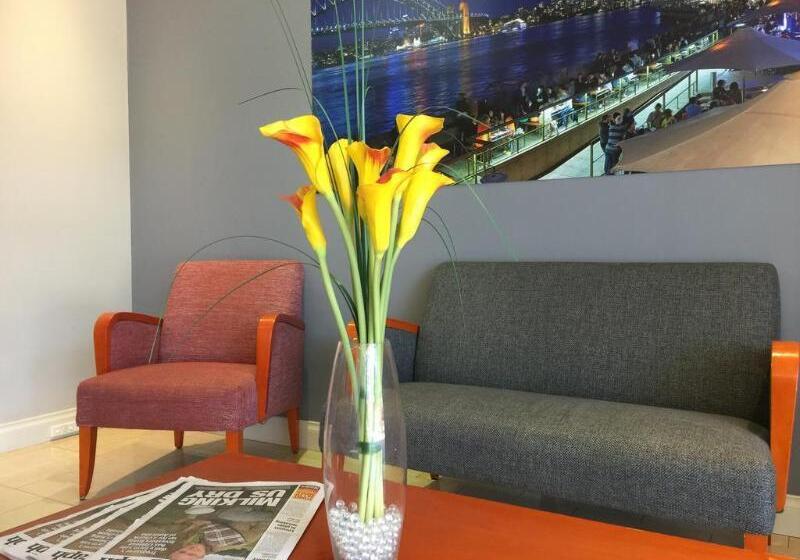 Coogee Sands Hotel & Apartments