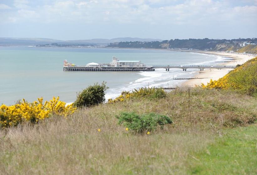 Cumberland Hotel Oceana Collection