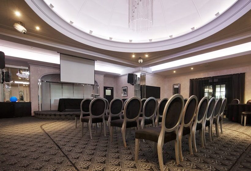 Cumberland Hotel Oceana Collection