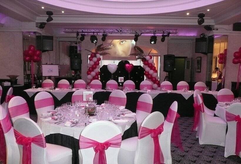 Cumberland Hotel Oceana Collection