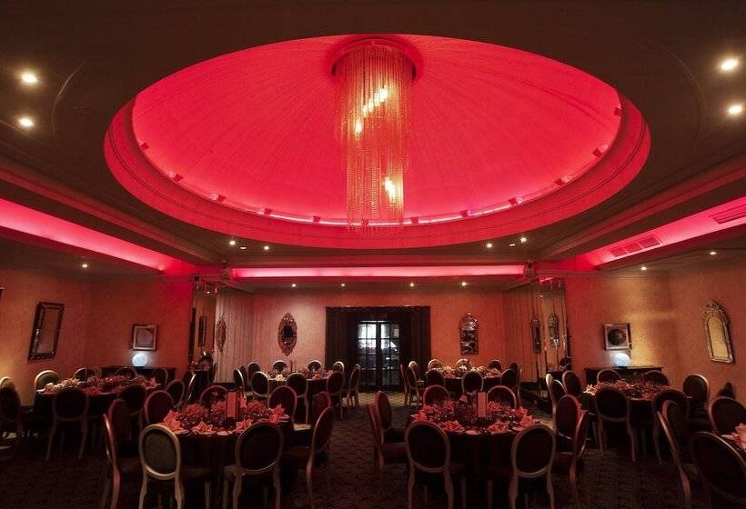 Cumberland Hotel Oceana Collection