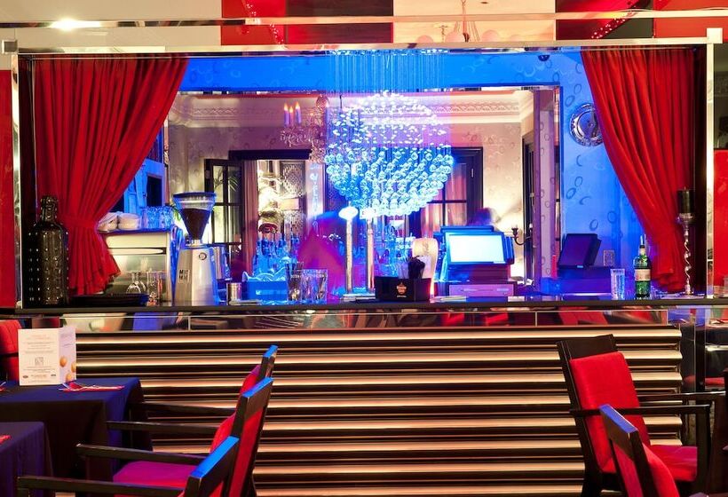 Cumberland Hotel Oceana Collection