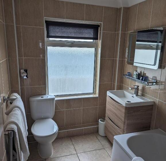 Cumberland Hotel Oceana Collection