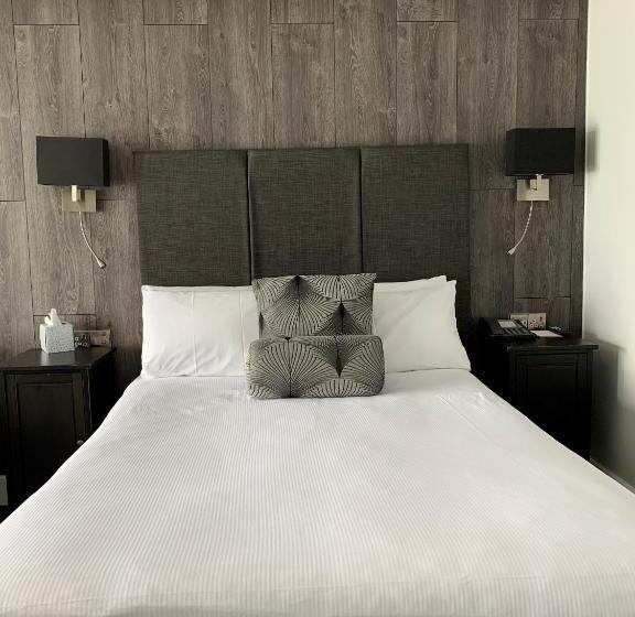 Cumberland Hotel Oceana Collection