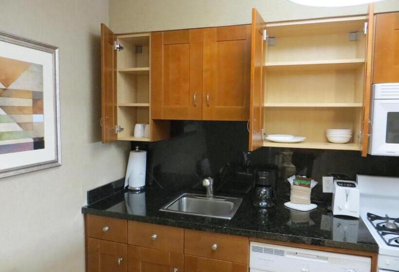 Отель 7 Springs Inn & Suites