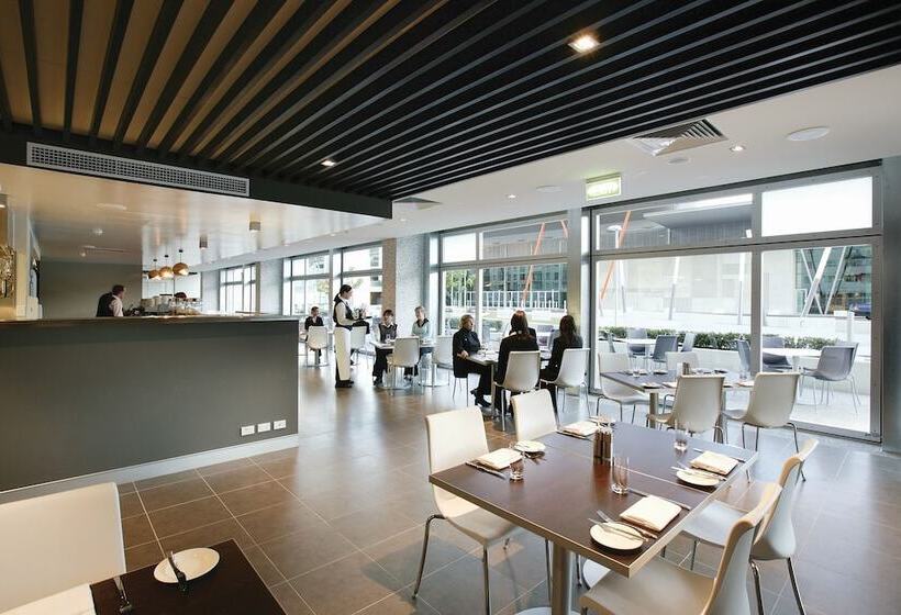 Adina Apartment Hotel Perth