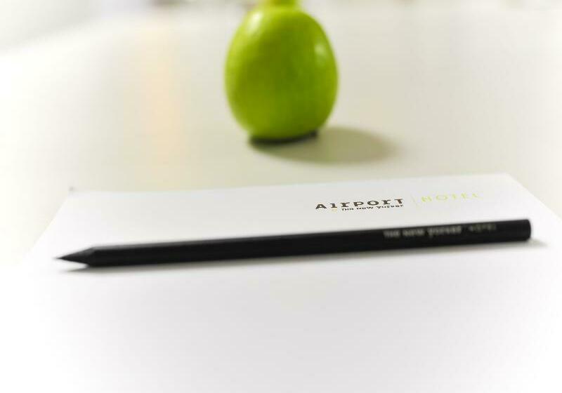 Airport Hotel By The New Yorker