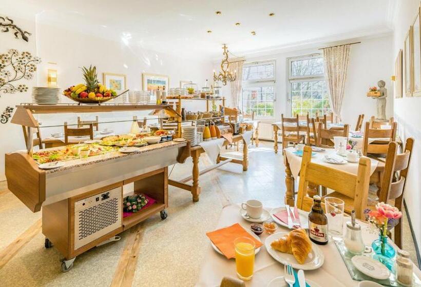 هتل Airport Fashion