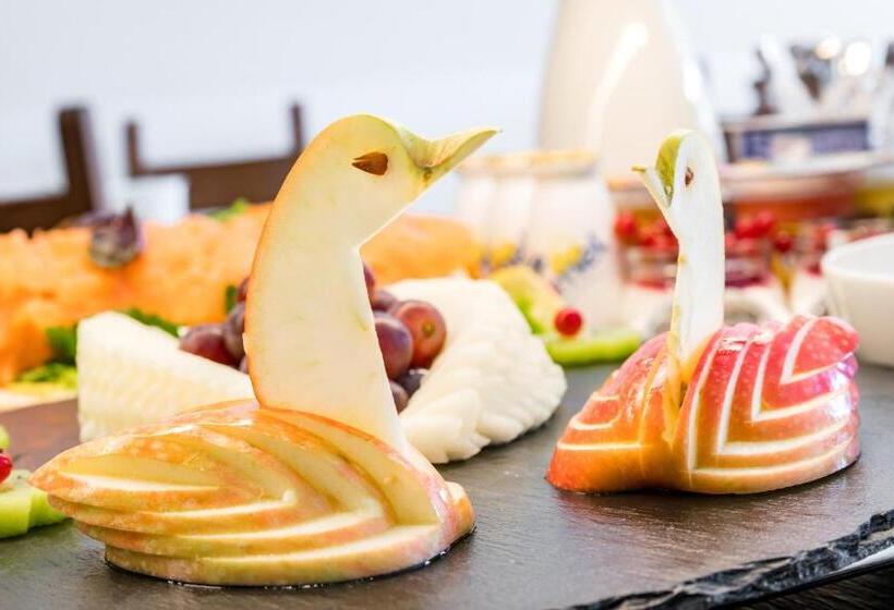 هتل Airport Fashion