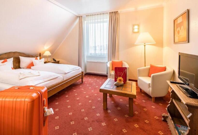 هتل Airport Fashion