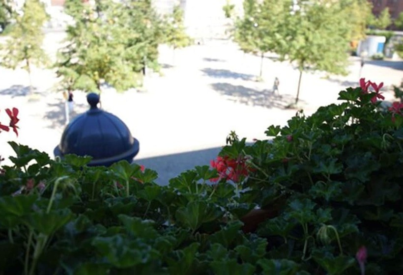 هتل Am Luisenplatz