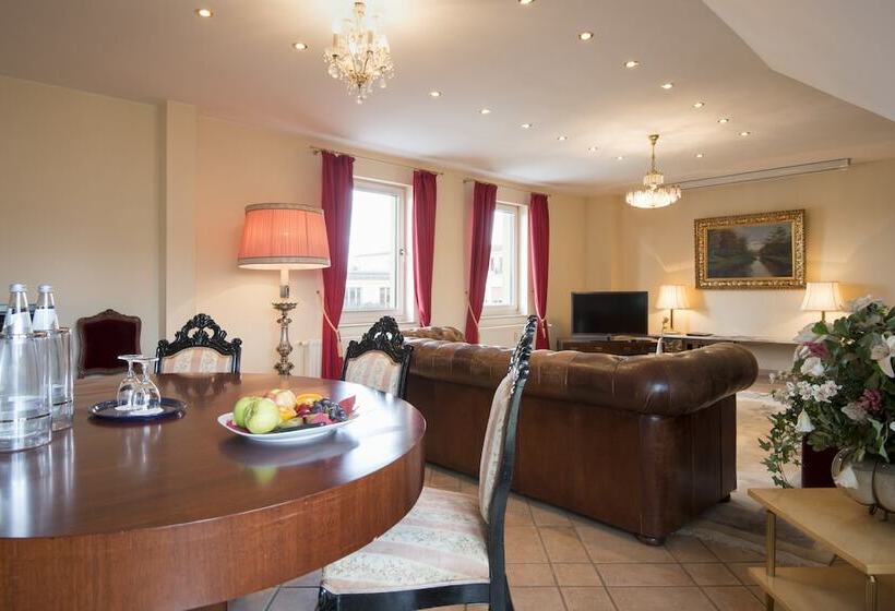 ホテル Am Luisenplatz