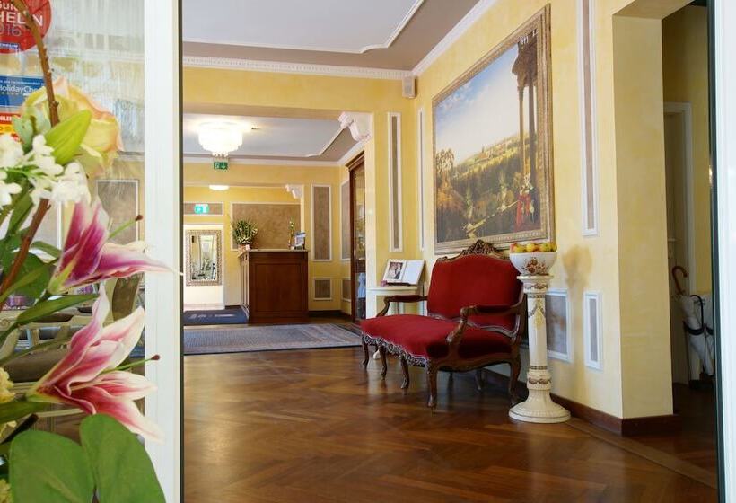 هتل Am Luisenplatz