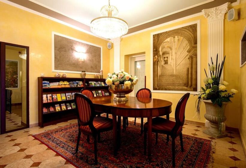 ホテル Am Luisenplatz