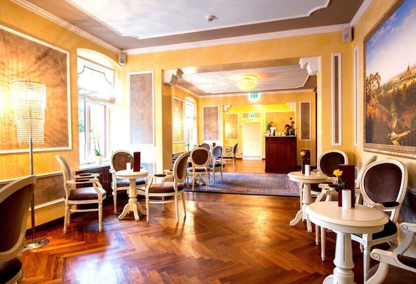 هتل Am Luisenplatz