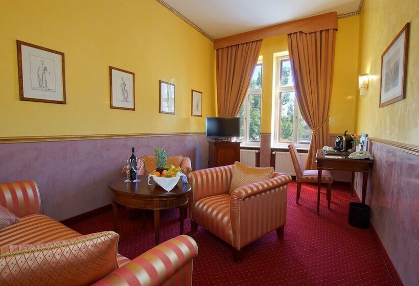 ホテル Am Luisenplatz