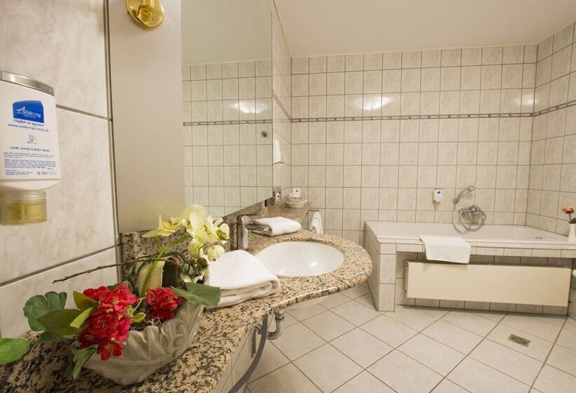 ホテル Am Luisenplatz