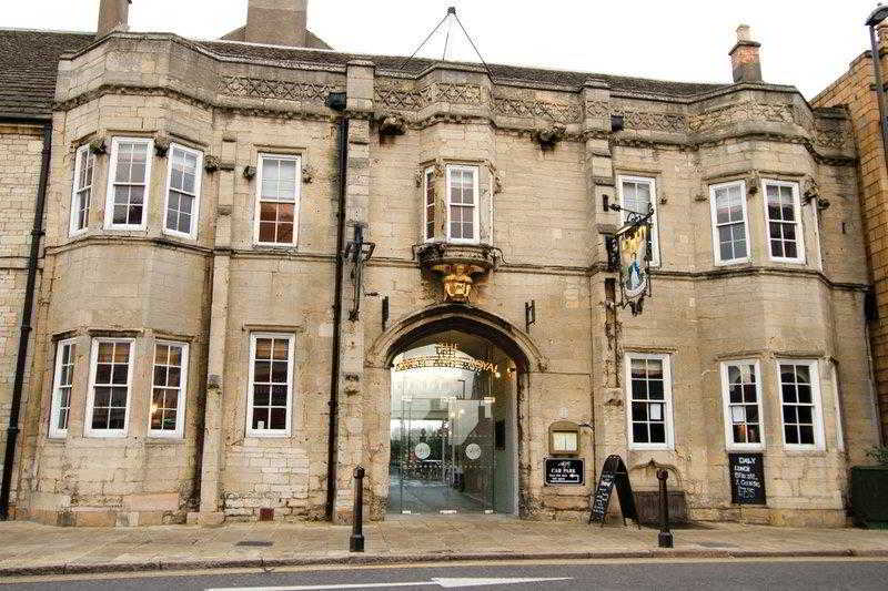 فندق Angel And Royal