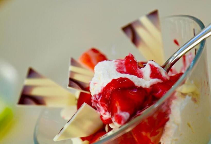 בית מלון כפרי Apollo