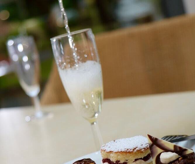 בית מלון כפרי Apollo