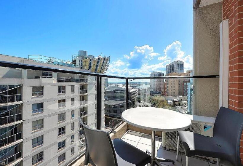 هتل Apx Darling Harbour