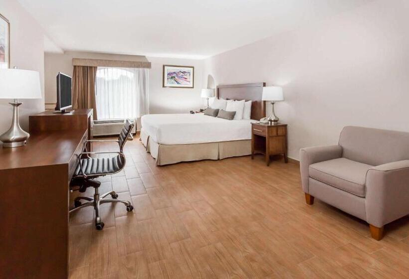 בית מלון כפרי Baymont Inn And Suites Lazaro Cardenas