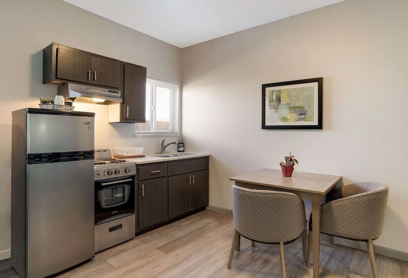 فندق Best Western Grants Inn