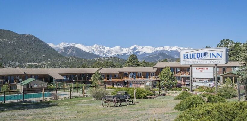 ホテル Blue Door Inn