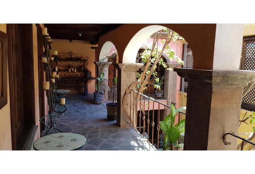 ホテル Boutique Posada De Las Flores Loreto