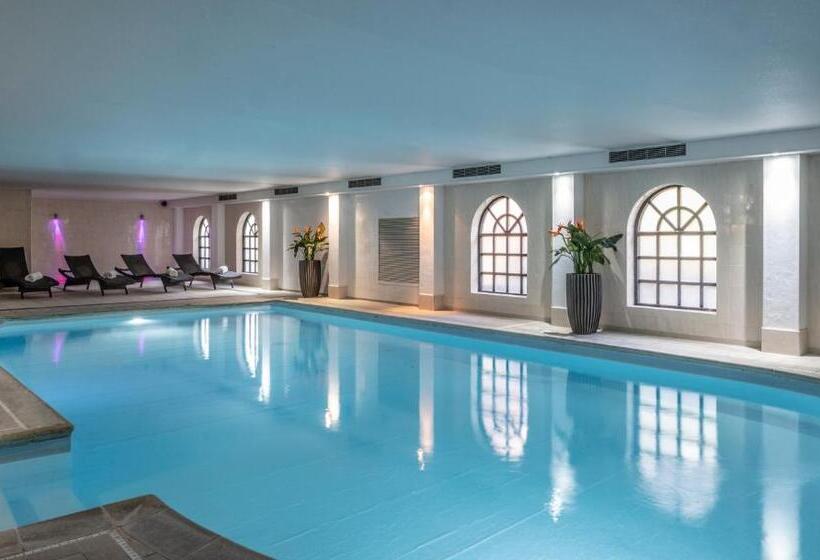 فندق Brandshatch Place & Spa