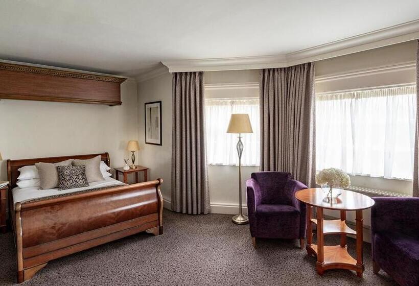 فندق Brandshatch Place & Spa