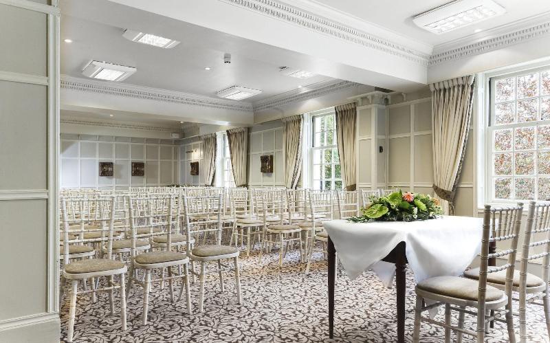 فندق Brandshatch Place & Spa