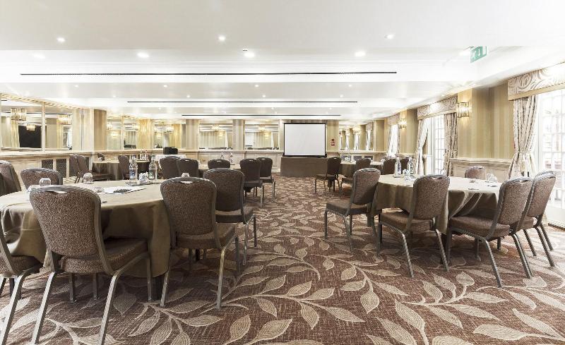 فندق Brandshatch Place & Spa