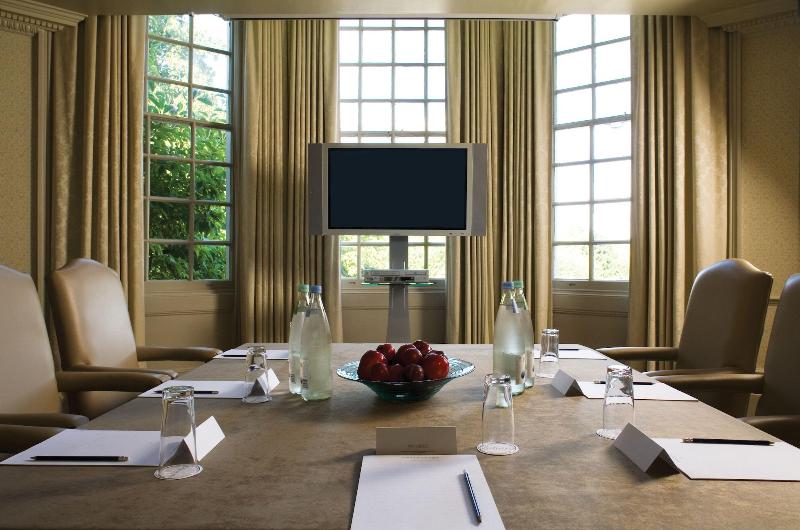 בית מלון כפרי Brandshatch Place & Spa