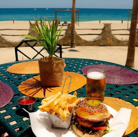 فندق Buena Vista Oceanfront & Hot Springs Resort